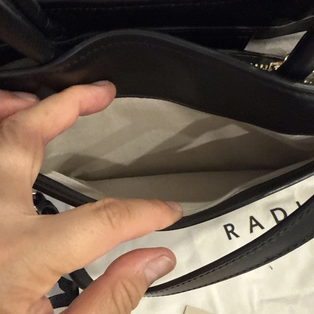 Radley London Bow Street women's medium leather Zip top Satchel purse bag black